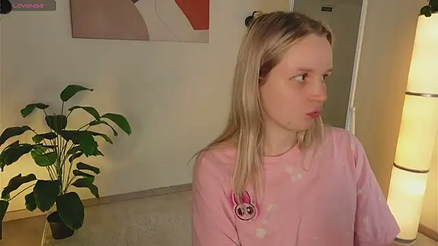 Beatrica Klein online show from 11.10.25