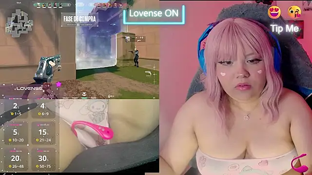 Snapshot of crystal7u7 chatting on 01.12.25 crystal7u7 online show from 01.12.25