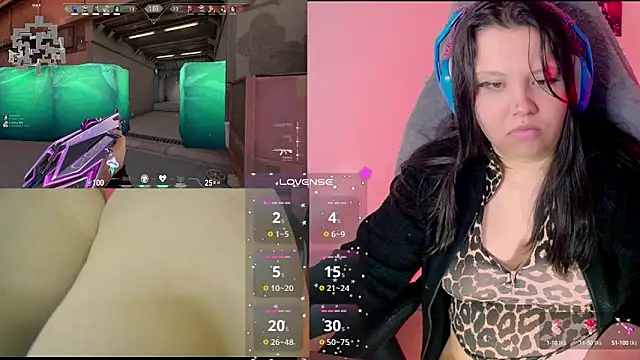 Snapshot of crystal7u7 chatting on 01.14.25 crystal7u7 online show from 01.14.25