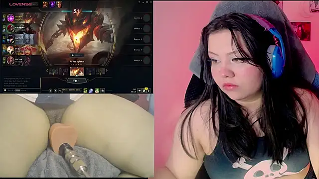 Snapshot of crystal7u7 chatting on 01.17.25 crystal7u7 online show from 01.17.25