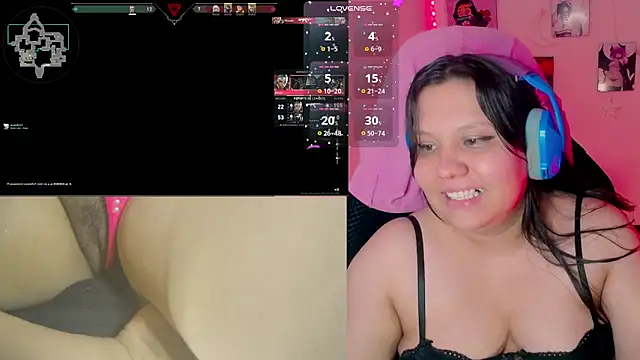 Snapshot of crystal7u7 chatting on 03.22.25 crystal7u7 online show from 03.22.25