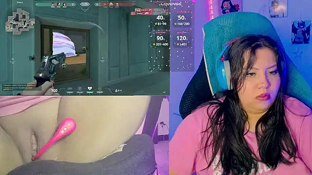 Snapshot of crystal7u7 chatting on 03.22.25 crystal7u7 online show from 03.22.25