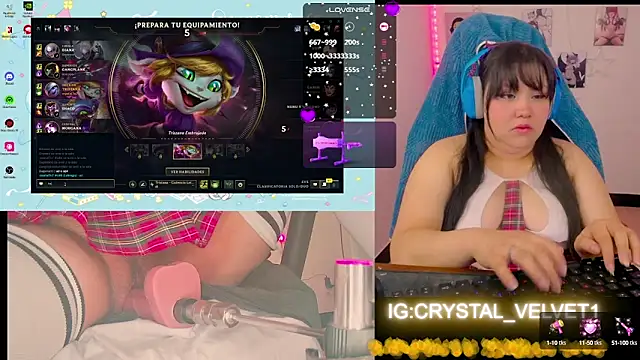 Snapshot of crystal7u7 chatting on 09.11.25 crystal7u7 online show from 09.11.25