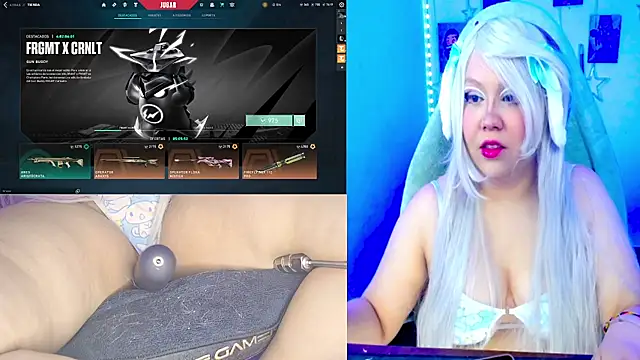 Snapshot of crystal7u7 chatting on 10.12.25 crystal7u7 online show from 10.12.25