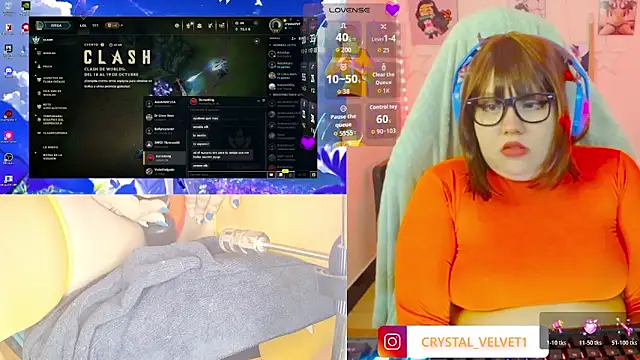 Snapshot of crystal7u7 chatting on 10.17.25 crystal7u7 online show from 10.17.25