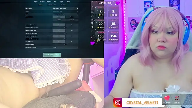 Snapshot of crystal7u7 chatting on 10.21.25 crystal7u7 online show from 10.21.25