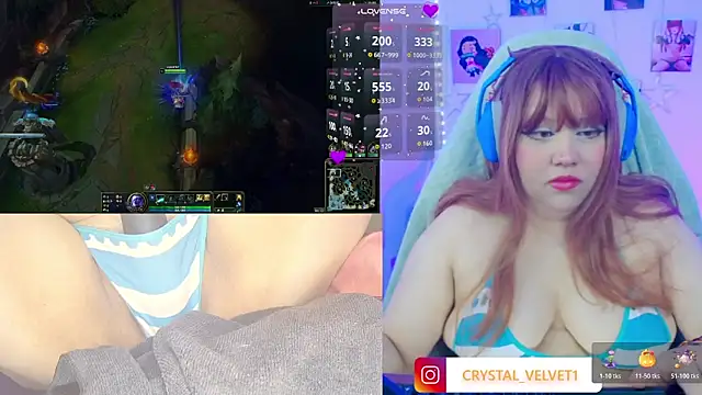 Snapshot of crystal7u7 chatting on 10.30.25 crystal7u7 online show from 10.30.25