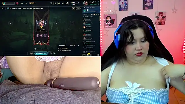 Snapshot of crystal7u7 chatting on 11.18.25 crystal7u7 online show from 11.18.25