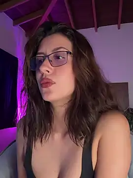 EmaSaenz online show from 02.26.25