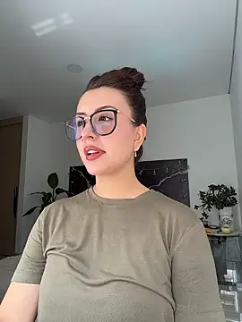 EmaSaenz online show from 02.18.26