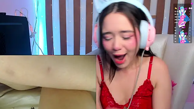 Snapshot of Ashley_sa chatting on 01.08.25 Ashley sa online show from 01.08.25
