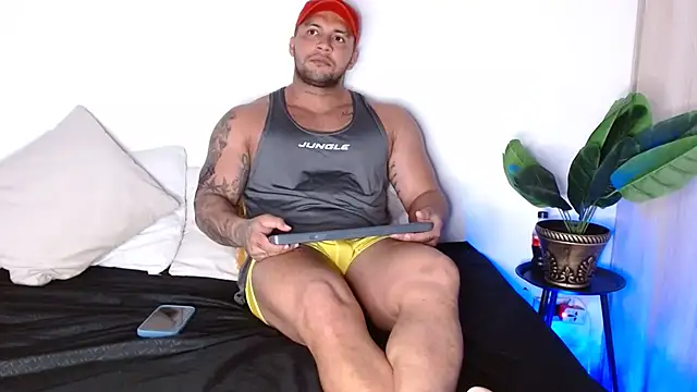 Snapshot of frank_myles chatting on 02.06.26 frank myles online show from 02.06.26