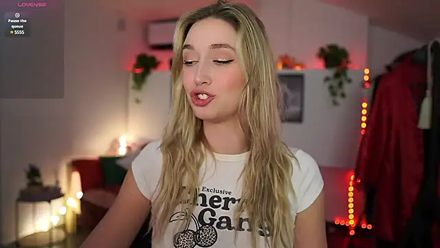 Alexis   Texas online show from 02.04.25