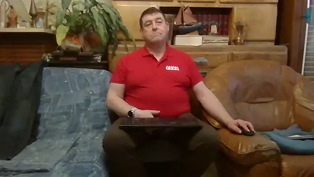 Snapshot of sympatrique chatting on 11.13.25 sympatrique online show from 11.13.25