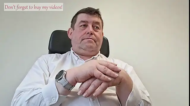 Snapshot of sympatrique chatting on 11.20.25 sympatrique online show from 11.20.25