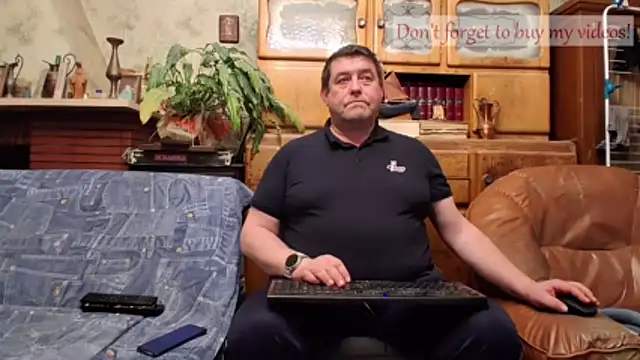 Snapshot of sympatrique chatting on 12.14.25 sympatrique online show from 12.14.25