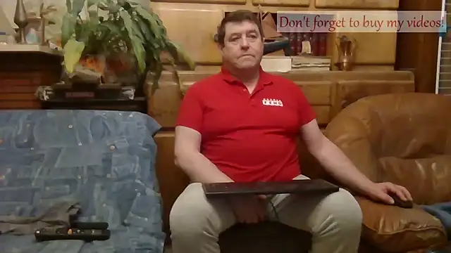 Snapshot of sympatrique chatting on 12.20.25 sympatrique online show from 12.20.25