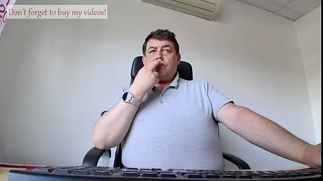 Snapshot of sympatrique chatting on 07.20.26 sympatrique online show from 07.20.26