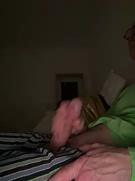 Snapshot of Frank22xx chatting on 02.13.26 Frank22xx online show from 02.13.26