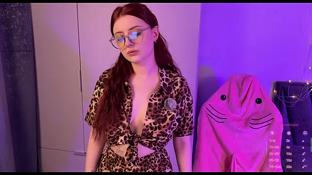 RozieRose online show from 09.10.25