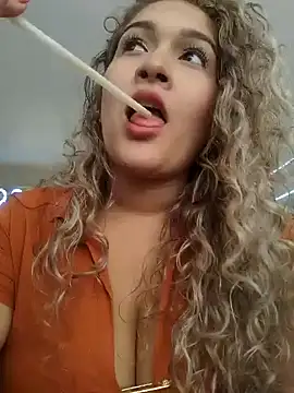 Sara smiiith211 online show from 12.19.24