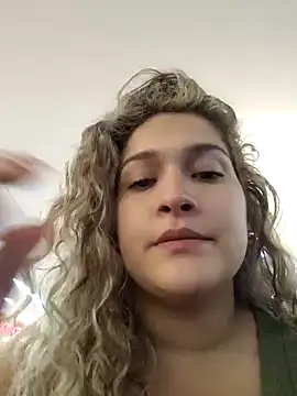 Sara smiiith211 online show from 12.27.24