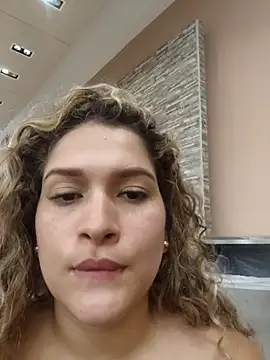 Sara smiiith211 online show from 02.16.25