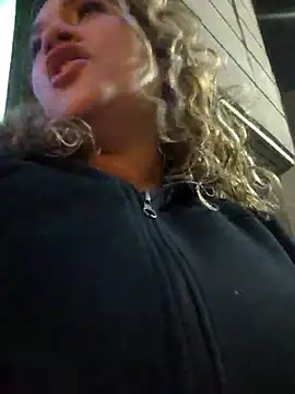 Sara smiiith211 online show from 03.21.25