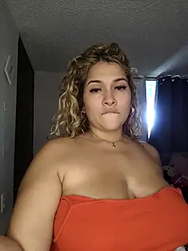 Sara smiiith211 online show from 12.21.25