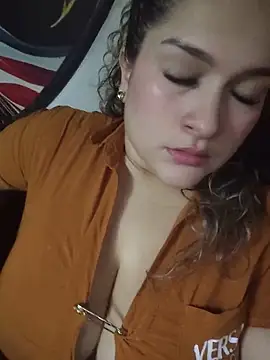 Sara smiiith211 online show from 05.23.26