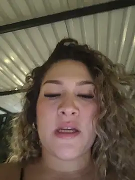 Sara smiiith211 online show from 05.27.26