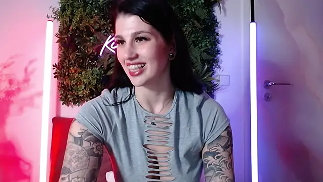 Snapshot of KiraKane1 chatting on 01.27.25 KiraKane1 online show from 01.27.25