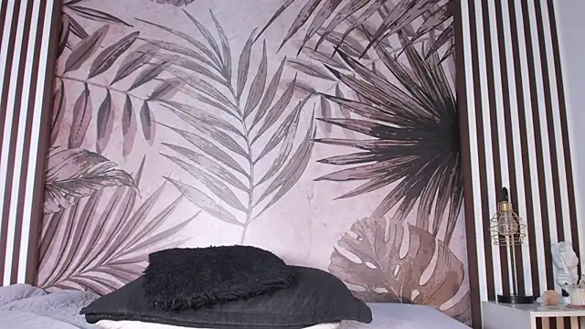 Samaantha-White online show from 03.13.25