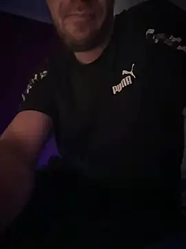 Snapshot of Bennyben8604 chatting on 02.24.25 Bennyben8604 online show from 02.24.25