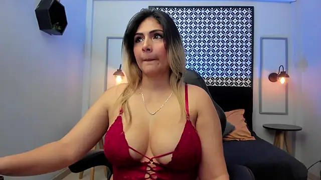 Snapshot of Melanie_silver_ chatting on 10.16.25 Melanie silver online show from 10.16.25