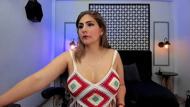 Snapshot of Melanie_silver_ chatting on 11.05.25 Melanie silver online show from 11.05.25