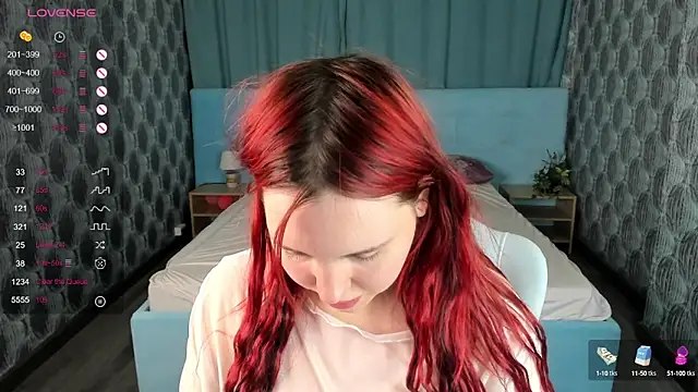 Snapshot of Stacy_Luv chatting on 02.05.25 Stacy Luv online show from 02.05.25