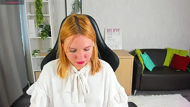 Stacy Luv online show from 02.14.26