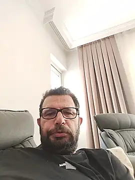Snapshot of xozox chatting on 07.19.26 xozox online show from 07.19.26
