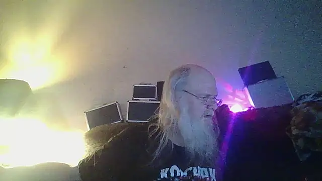 VicFerrari1 online show from 07.17.26