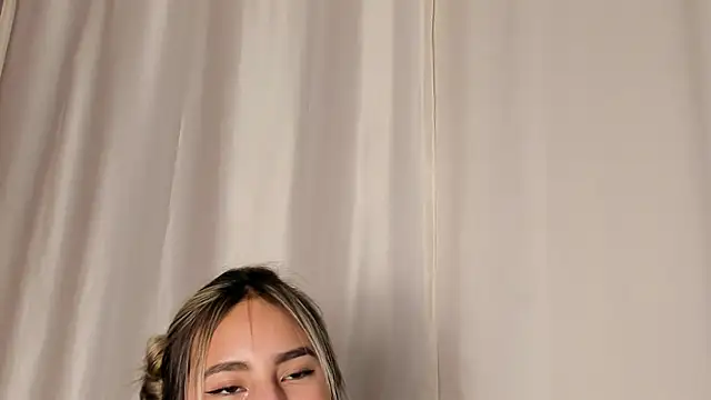  Emma Valka online show from 12.24.24