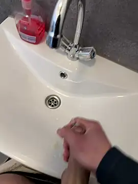 Snapshot of Siggidc2n chatting on 03.12.26 Siggidc2n online show from 03.12.26