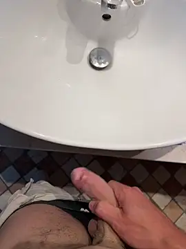 Snapshot of Siggidc2n chatting on 04.14.26 Siggidc2n online show from 04.14.26