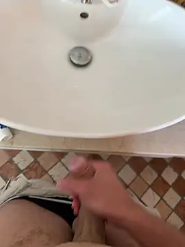 Snapshot of Siggidc2n chatting on 04.16.26 Siggidc2n online show from 04.16.26