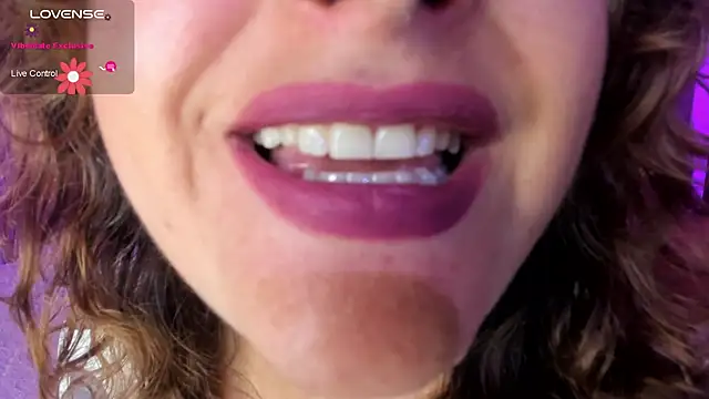 saara queen  online show from 06.04.26