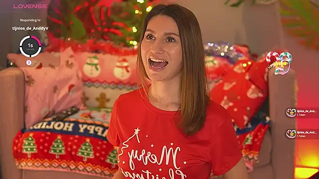 Snapshot of JuliaRichard chatting on 12.26.24 JuliaRichard online show from 12.26.24