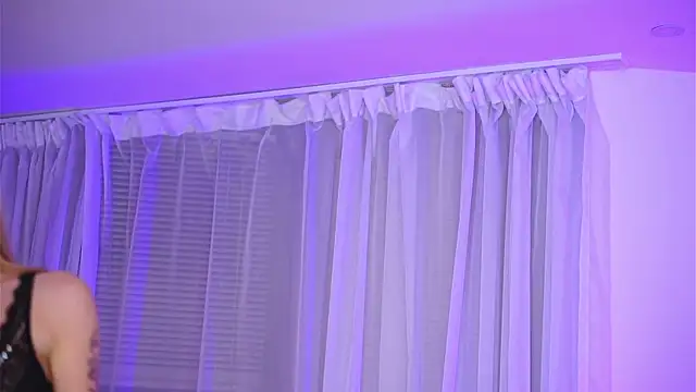 NicoleSarahX online show from 12.22.24