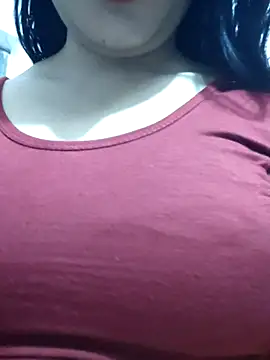 Snapshot of Aaradhya chatting on 03.06.25 Aaradhya online show from 03.06.25