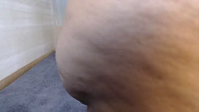 Snapshot of BustyThickyAss chatting on 01.21.25 BustyThickyAss online show from 01.21.25