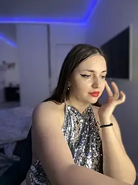 HoneySweetBee online show from 12.02.25